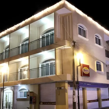Hotel San Miguel, en El Centro - Desayuno Gratis