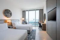 ذا فيرست كوليكشن في قرية جميرا الدائرية Hotels near Near massage