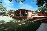 Hotel Dwarka Hotels in Haroshi