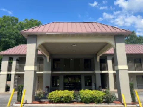 Super 8 by Wyndham Decatur/Lithonia/ATL Area Hotels in Stonecrest