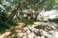 Nkosi Guest Lodge