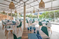 Apartamentos Ferrera Beach Hotels in Portocolom