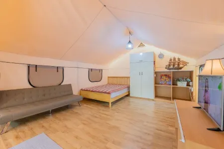 Gurye Jirisan Dolpulmaru Pension & Glamping Отели рядом с достопримечательностью «Gurye Sansuyu Village»