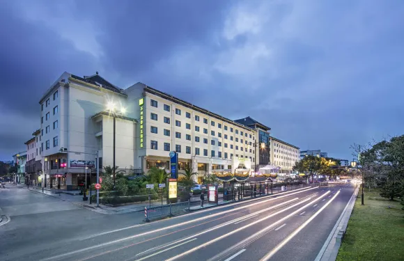 西爾萬湖戴斯酒店