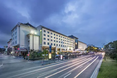 Days Inn by Wyndham Sylvan Lake Hotel a 