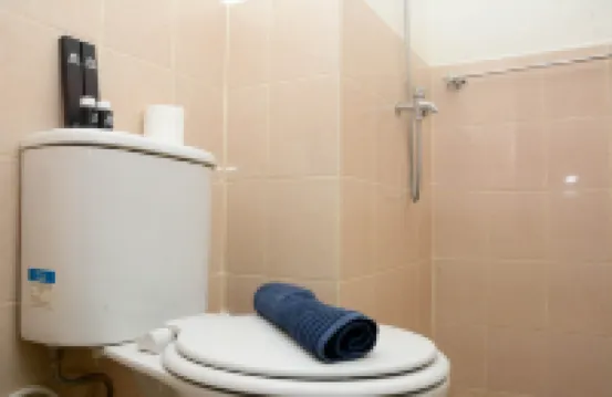 Comfort Studio Apartment for 4 Pax at Podomoro Golf View By Travelio