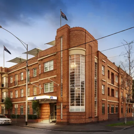 Quest East Melbourne Отели рядом с достопримечательностью «Прямоугольный стадион»