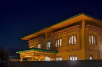 Tshang Tshang Villa