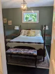 Rose & Thistle Bed & Breakfast Hotel dekat Peer Gallery