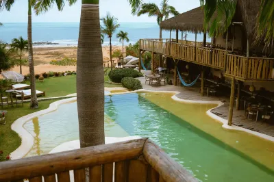 Hurricane Jeri Hotel di 