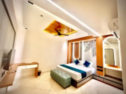 HOTEL RAJ PALACE
