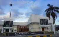 Grand Nur Boutique Hotel Watampone Hotel dekat Bone Tiga