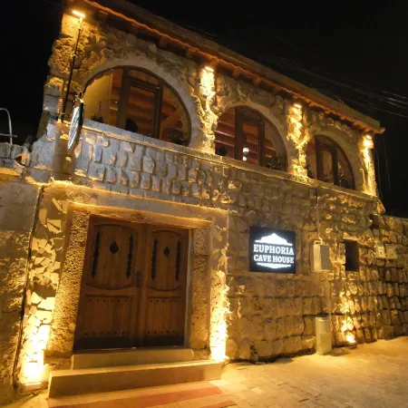 Euphoria Cave House