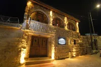 Euphoria Cave House Hotels in Nar