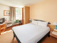 Ibis Chartres Ouest Lucé Hotels in Ermenonville-la-Petite