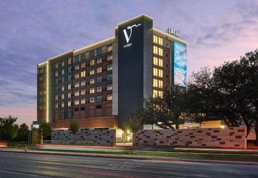 Lively Hotel on Oak Oklahoma City