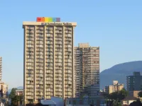 Sandman Suites Vancouver on Davie Hotels near Vancouver Museum