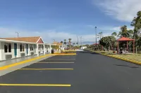 Knights Inn Punta Gorda - parking