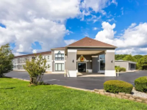 Super 8 by Wyndham Dickson Hoteles en Dickson