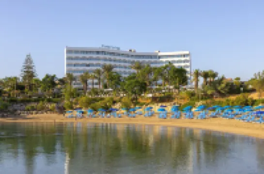 Crystal Springs Beach Hotel