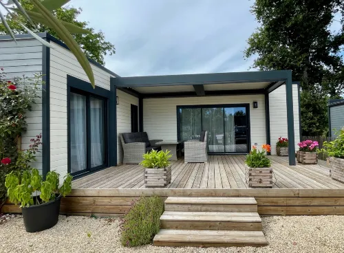 Modern and Cosy Ecolodge, Shared Heated Pool, les Mathes