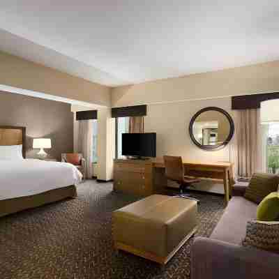 Hampton Inn & Suites Clayton/St. Louis-Galleria Area Rooms