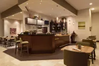 佈雷登頓薩拉索塔/河濱萬怡酒店 - 酒吧