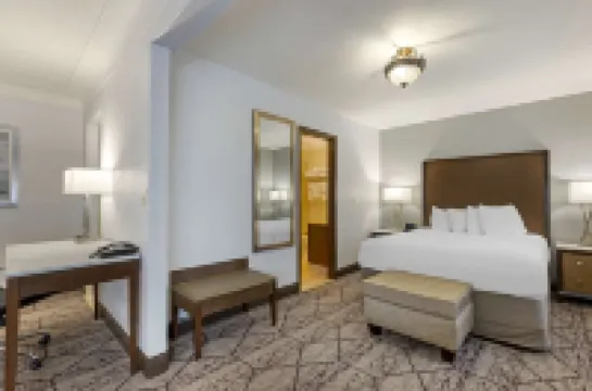 Best Western Plus Longbranch Hotel Convention Center Hotels in Marion