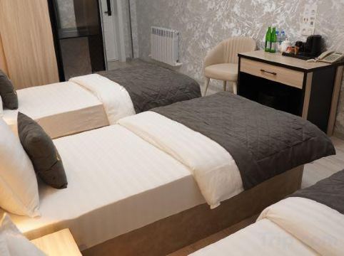 4. 코스타 호텔..