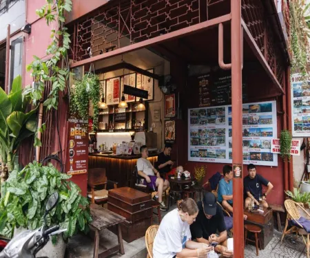 9 호스텔 & 루프탑