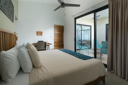 Casa Bo Jungle - Steps to Tamarindo Beach - Surf & Pool