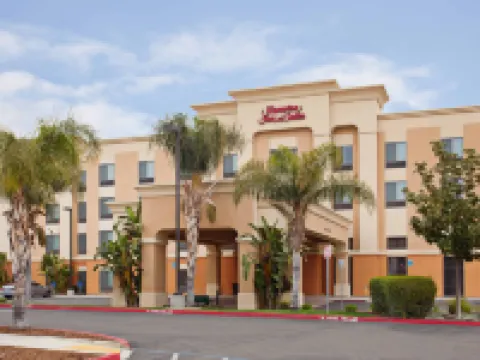 克洛維斯機場北歡朋套房酒店 克洛維斯酒店