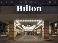 Hilton Minneapolis Hotel dekat University Recreation and Wellness Center
