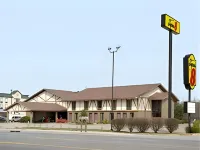 Super 8 by Wyndham Bentonville Hotels in Bentonville