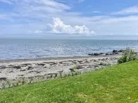 Charming Newly-Renovated Waterfront Cottage in Lubec Hotels in Lubec