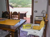 L'una di Lago Lake Apartment - Whit Parking Hotels in Torno