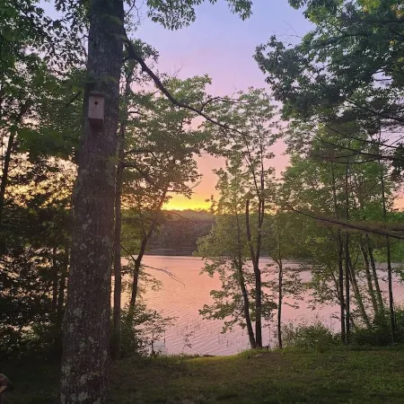Escape to our cozy Winthrop cabin on Dexter Pond