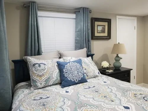 SPARKLING CLEAN - BRAND NEW! Beachside apartment - Beach Passes Included!
