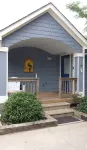 Soundfront Sunsets with Private Dock, Kayaks, Large Pool, Hot Tub, Guesthouse