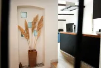 Charming village retreat near beach/vineyards Hotels in Le Beausset