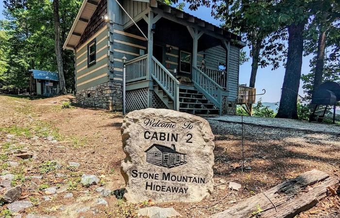 Cozy & Convenient Stone Mountain hideawy ... closest to the State Park!