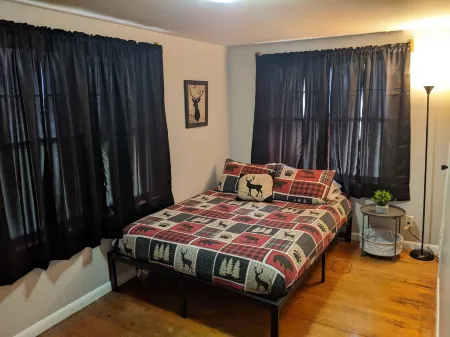 Trail 13 Lodge on Creek with Direct Trail Access