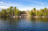 Lakeside Lodge with stunning views!
