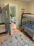 Charming & Stylish 2-bedroom house with free WiFi in Winfield