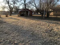 Guest house lodge is located at the edge of the Broken B Bar Ranch.