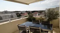 Superbe Appartement Tout Confort Deux Chambres Avec Terrasse et Vélos Fournis