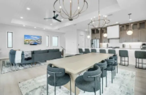 New 3800sf custom home with unobstructed ocean views and private pool