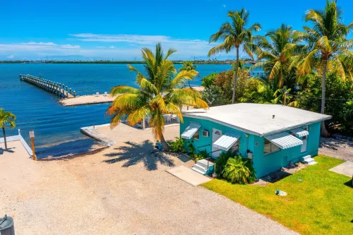 Waterfront Cozy Cottage with Boat Ramp & Dock!