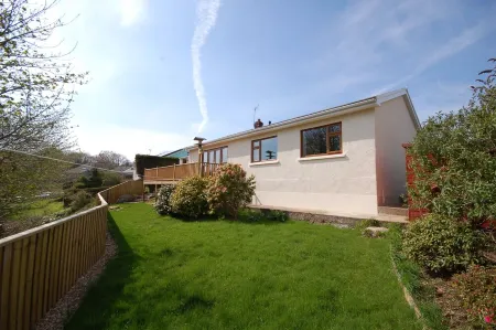 Beautifully furnished home from home , set in the heart of Pembrokeshire. Отели рядом с достопримечательностью «The Last Invasion Tapestry Gallery»