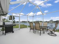 Lakefront Pool Home-Venice, FL Hotels in Venice Gardens